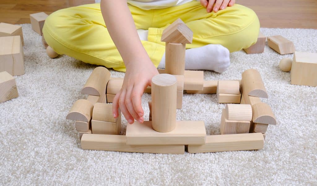 Mejor web exilio 3 juguetes de madera para bebés de 9 a 12 meses que puedes hacer en casa -  El invernadero creativo