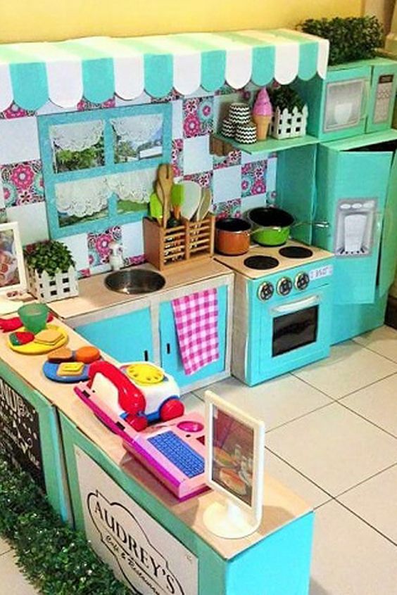 15 ideas DIY para crear cocinitas de juguete de madera o de cartón - El  invernadero creativo